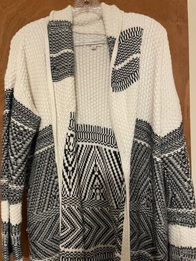 Lucky Brand sweater size medium